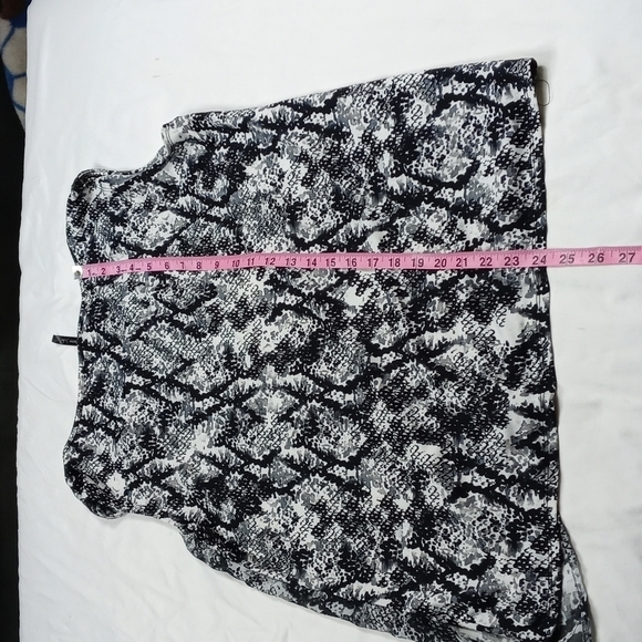 Forever Jade XL womens sleeveless layered blouse - Picture 7 of 8